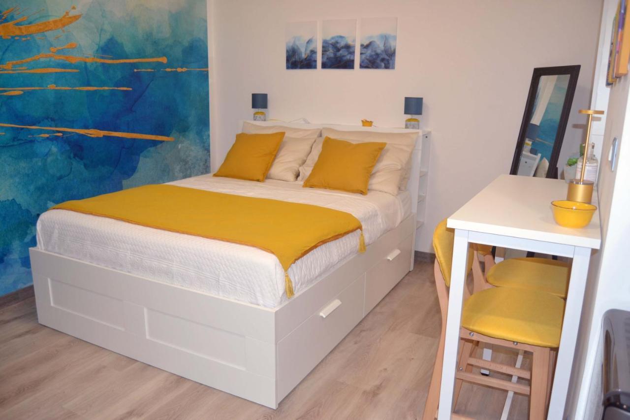 Room&Chiaia Napels Buitenkant foto