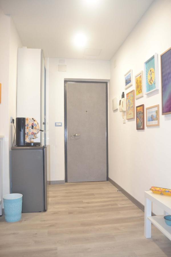 Room&Chiaia Napels Buitenkant foto